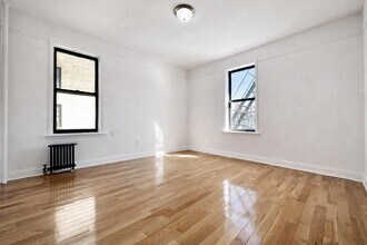121 Bennett Ave, Unit 45A in New York, NY - Building Photo - Building Photo