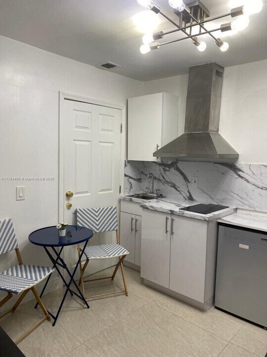 12010 NW 33rd St-Unit -#2 in Sunrise, FL - Building Photo