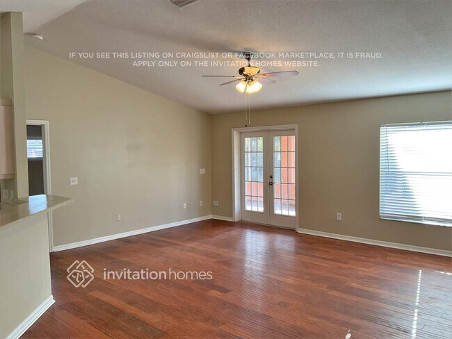 3004 Juniper Dr in Edgewater, FL - Foto de edificio - Building Photo