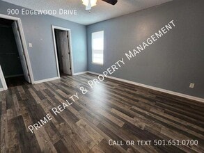 900 Edgewood Dr in Bryant, AR - Building Photo - Building Photo