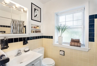 156 Independence Dr in Brookline, MA - Building Photo - Building Photo