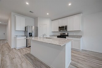 5995734586 A in Fresno, TX - Building Photo - Building Photo