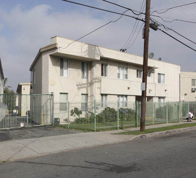 6033 Hazelhurst Pl in North Hollywood, CA - Building Photo - Building Photo