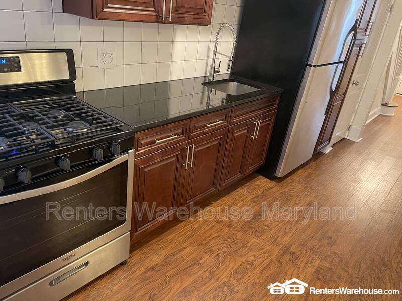 2855 W Cold Spring Ln in Baltimore, MD - Building Photo