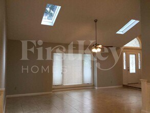 7654 Balmy Ct in Orlando, FL - Foto de edificio - Building Photo