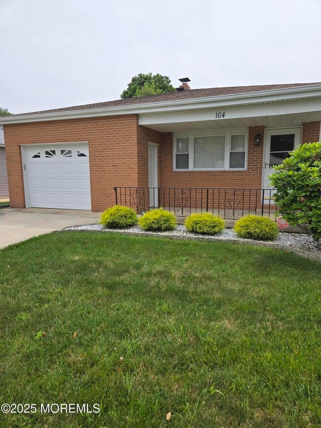 property at 164 Bonaire Dr