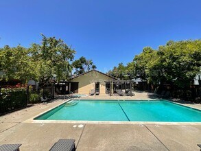 6254 Joaquin Murieta Ave in Newark, CA - Building Photo - Building Photo