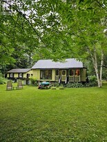 1157 Moon River Rd in Muskoka Lakes, ON - Building Photo