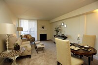Living Room - Advenir At French Quarter Apartamentos in Denver, Colorado