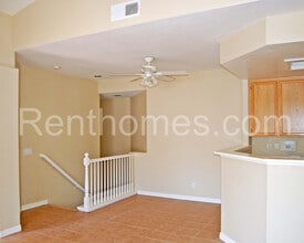 11867 Spruce Run Dr in San Diego, CA - Building Photo - Building Photo