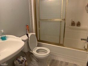 6001 Arlington Blvd-Unit -Unit 223 in Falls Church, VA - Building Photo - Building Photo