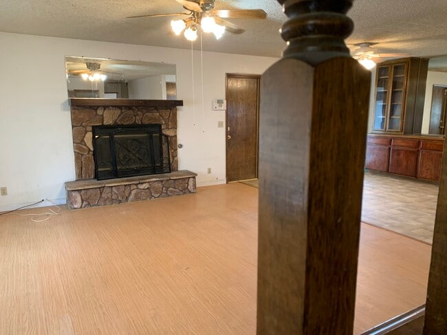 16183 Andover Dr in Victorville, CA - Foto de edificio - Building Photo