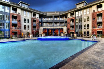 Maybrook in Wynnewood, PA - Foto de edificio - Building Photo