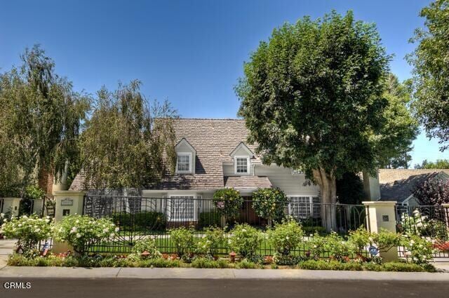 3935 Mary Ellen Ave in Los Angeles, CA - Building Photo - Building Photo