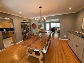 750 NE 72nd Terrace in Miami, FL - Foto de edificio - Building Photo