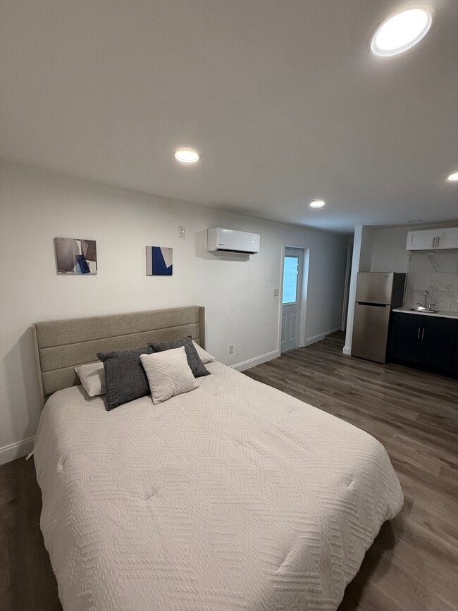 1804 John Arthur Way, Unit Studio John Arthur