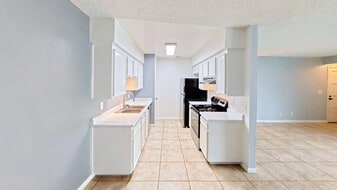 Sierra Meadows in Clovis, CA - Building Photo