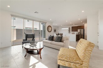 2526 Verdello St in Henderson, NV - Building Photo - Building Photo