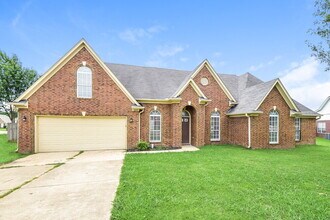 8359 Olivia Ln in Southaven, MS - Foto de edificio - Building Photo