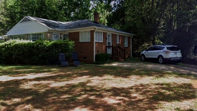 property at 1301 Richmond Pl