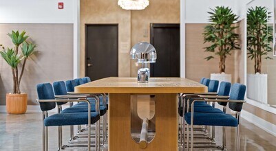 5444 N Sheridan Rd, Unit 209 in Chicago, IL - Foto de edificio - Building Photo