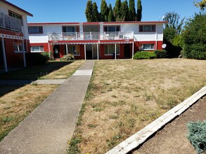 13263 SE Oatfield Rd in Milwaukie, OR - Foto de edificio - Building Photo