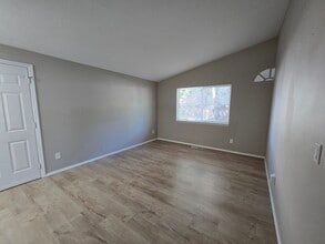 4631 Cherrybud Ct SE in Salem, OR - Foto de edificio - Building Photo