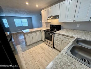 3337 Drew St in Jacksonville, FL - Building Photo - Building Photo