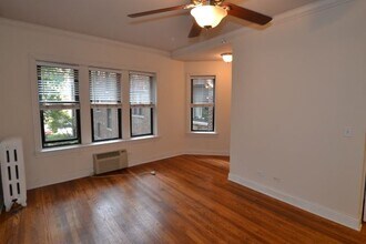 726 W Addison St, Unit 2Z in Chicago, IL - Building Photo - Building Photo