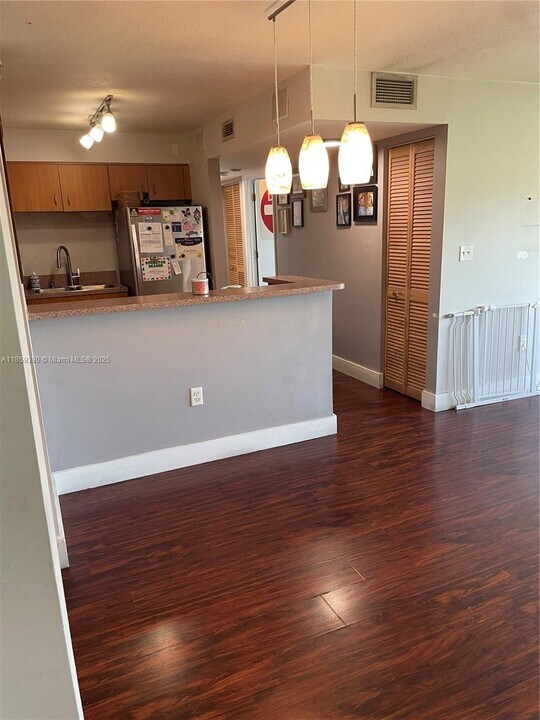 1475 SW 8th St in Miami, FL - Building Photo