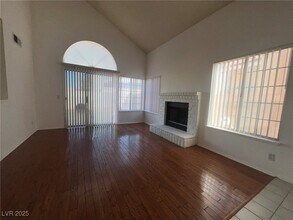 1908 Misty Glade Dr in Las Vegas, NV - Building Photo - Building Photo