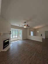 104 Breezewood Dr in Greenville, NC - Building Photo - Building Photo