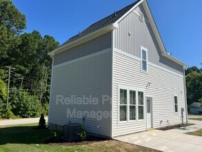 341 W Barnes St in Clayton, NC - Building Photo - Building Photo