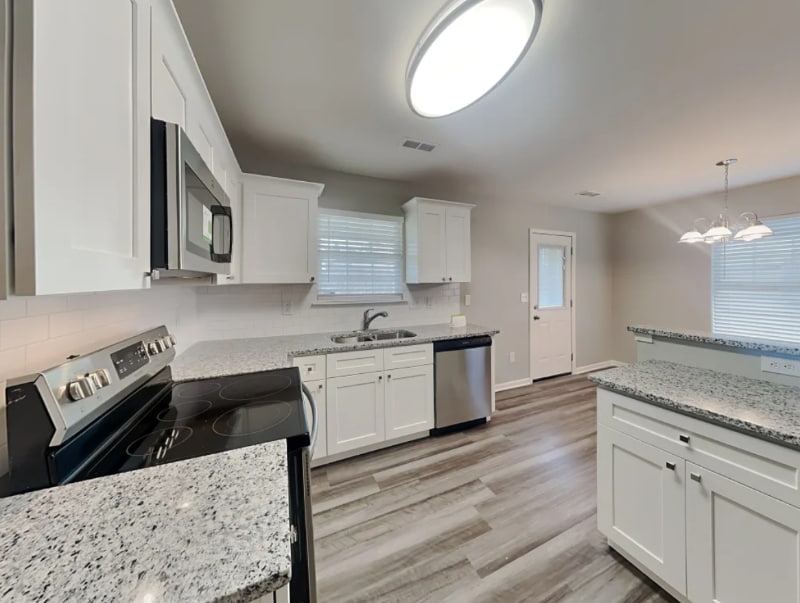 1304 Crandon Dr in Charlotte, NC - Building Photo