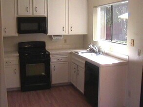 799 Valley Crest Dr in Oceanside, CA - Building Photo - Building Photo