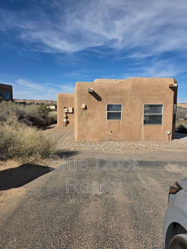 400 Pso De Corrales in Corrales, NM - Building Photo - Building Photo