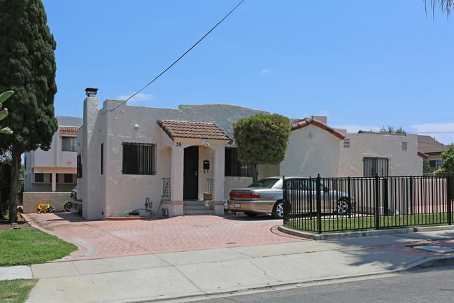 Oaklawn Villas in Chula Vista, CA - Building Photo - Primary Photo