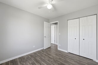 1447 Big Horn Trail in Carol Stream, IL - Building Photo - Building Photo