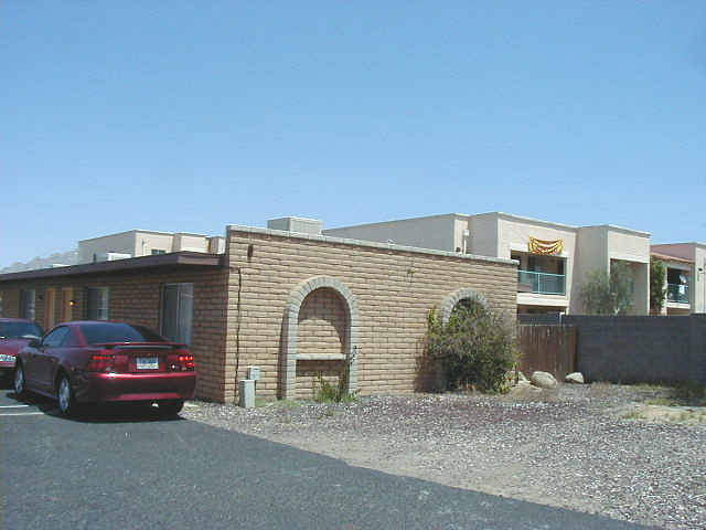 210-214 W Roger Rd in Tucson, AZ - Foto de edificio - Building Photo