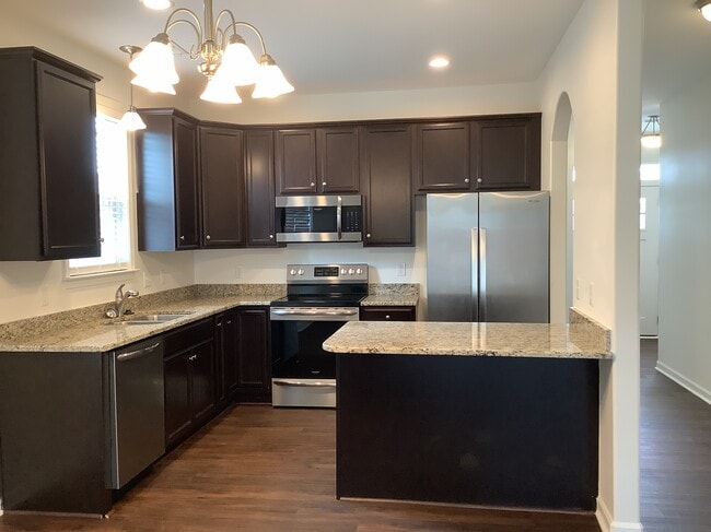 125 Bur Oak Dr in Taylors, SC - Foto de edificio - Building Photo