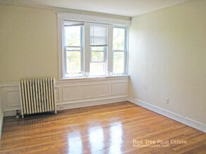 322 Saint PAUL, Unit 5 in Brookline, MA - Building Photo - Building Photo