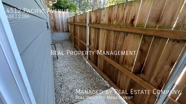 4512 Pacific Ave in Vancouver, WA - Building Photo - Building Photo