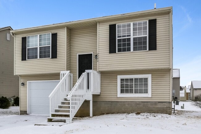 2980 Blue Moon Dr in Columbus, OH - Building Photo - Building Photo