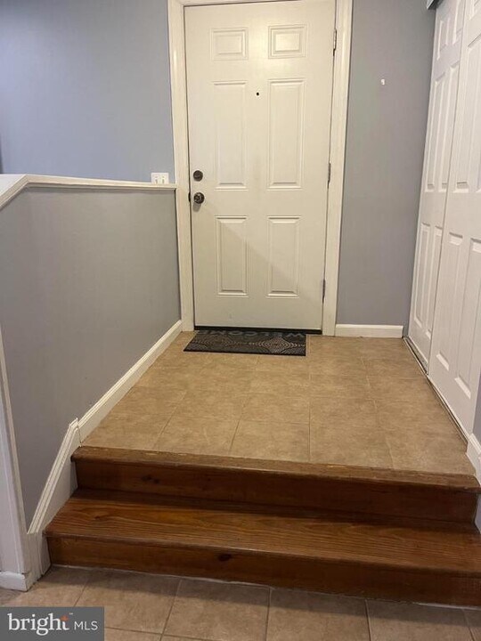 3919 El Soneta Pl in Alexandria, VA - Building Photo