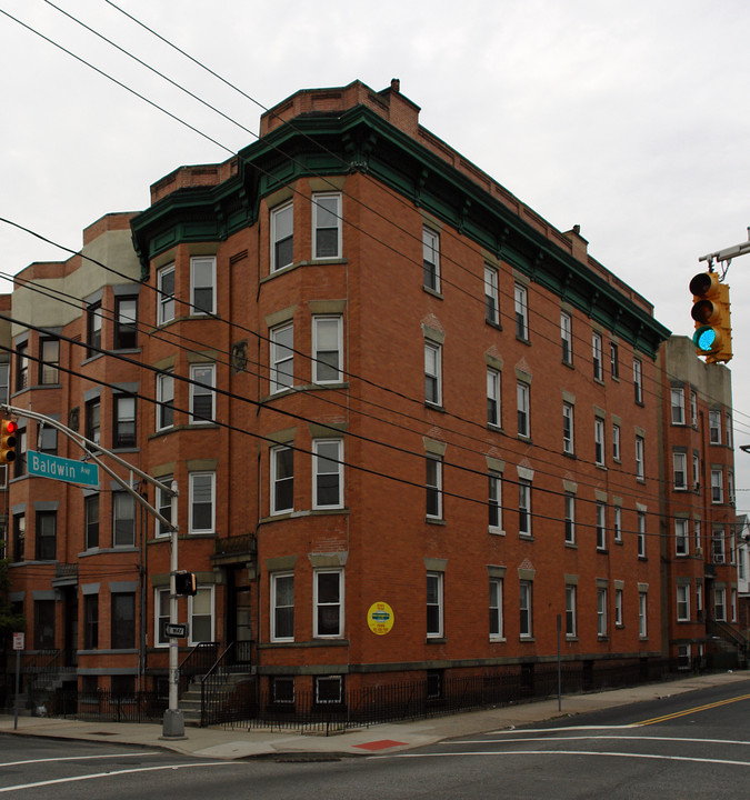 54 St Pauls Ave in Jersey City, NJ - Foto de edificio