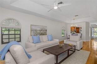 701 Augusta Blvd in Naples, FL - Building Photo