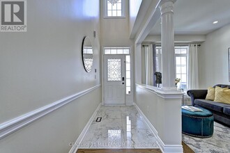 11 Maybeck Dr in Brampton, ON - Building Photo - Building Photo