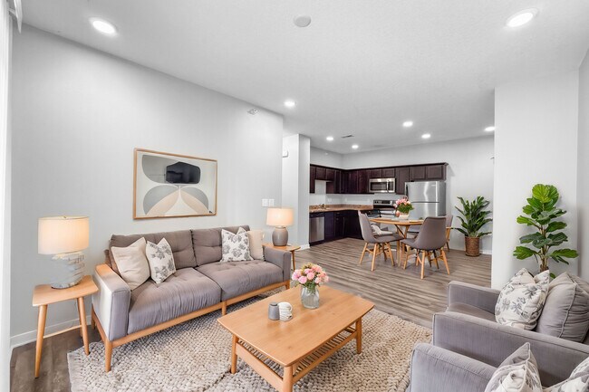 Johnston Gardens Apartments in Johnston, IA - Building Photo - Building Photo