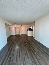 17000 N Bay Rd in Sunny Isles Beach, FL - Building Photo - Building Photo