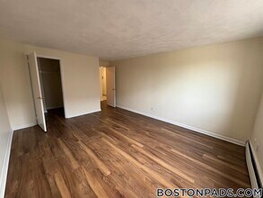 16 Whites Ave, Unit 64 in Watertown, MA - Building Photo - Building Photo